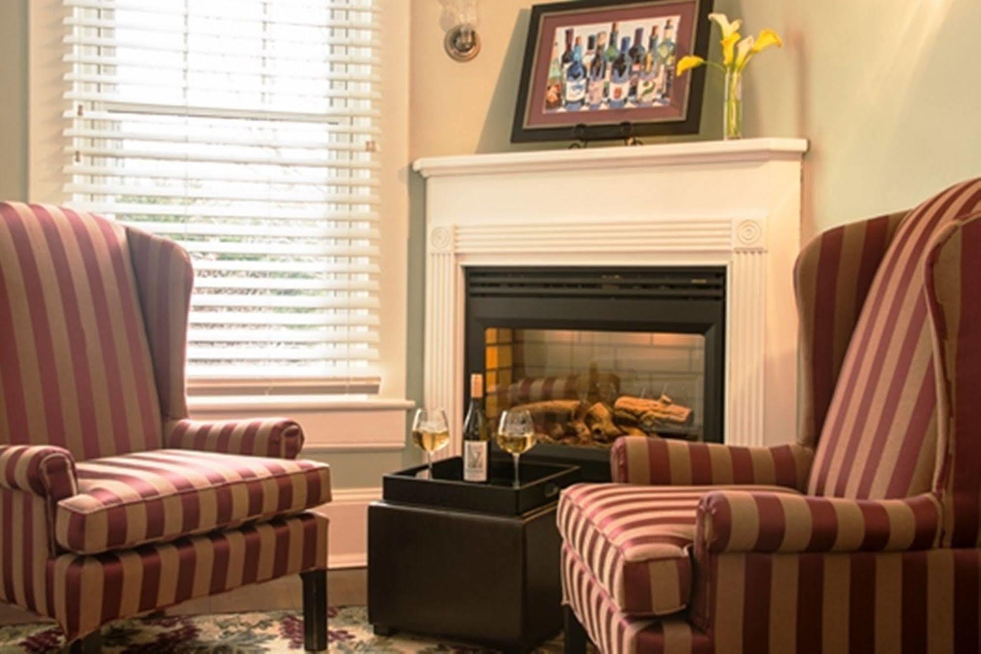Steeles Tavern Manor Bed & Breakfast Raphine エクステリア 写真