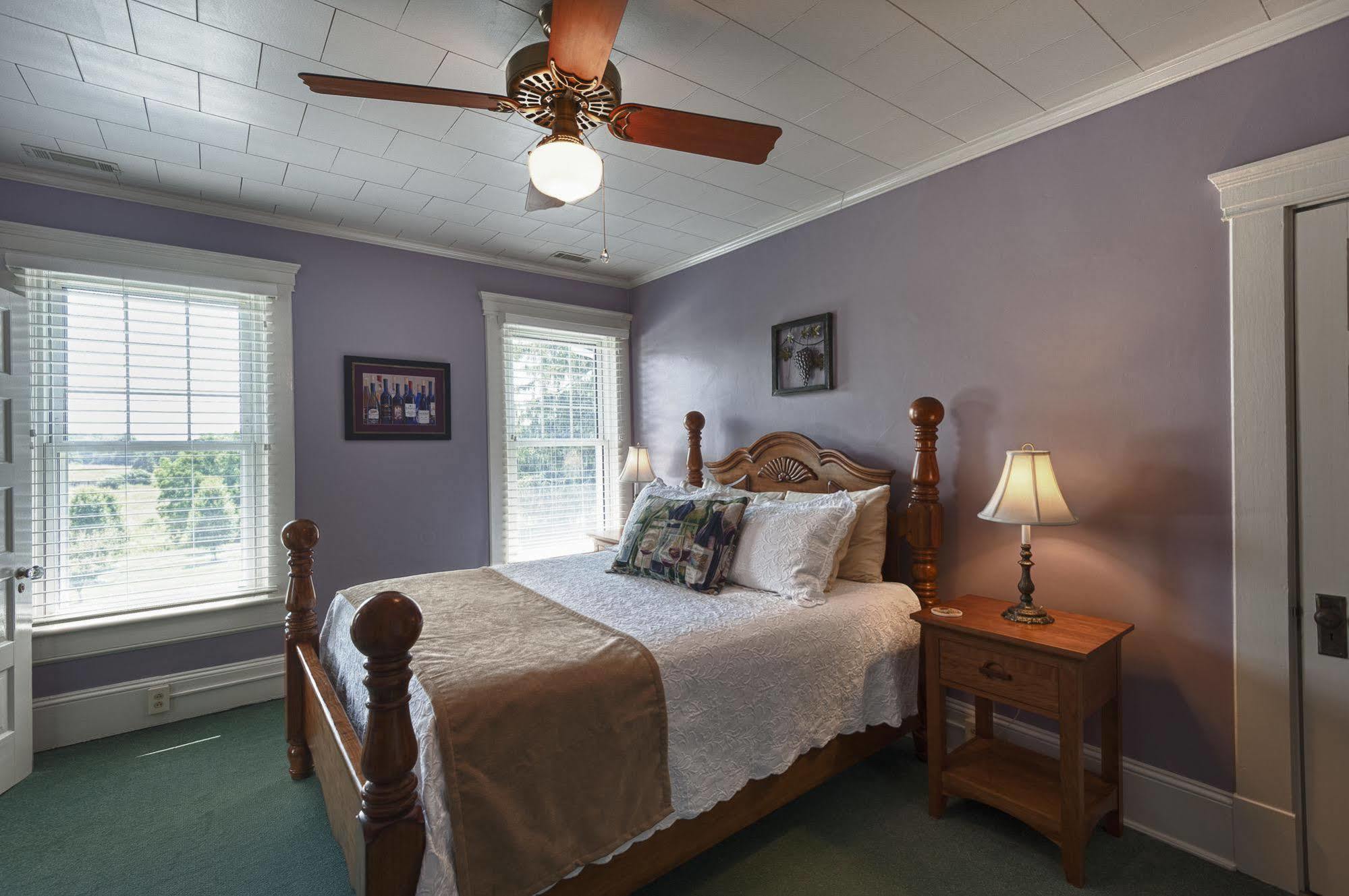 Steeles Tavern Manor Bed & Breakfast Raphine エクステリア 写真